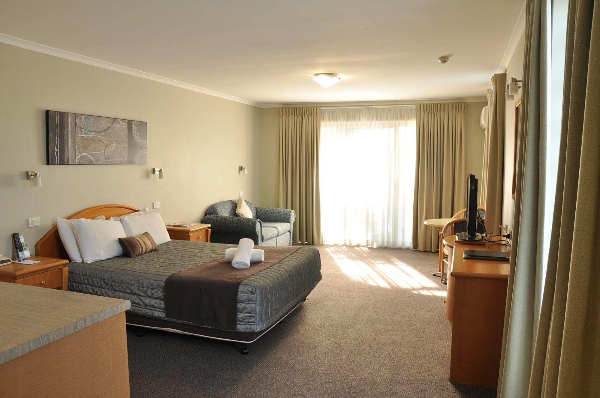 七塔维汽车旅馆 Tuggerah 外观 照片